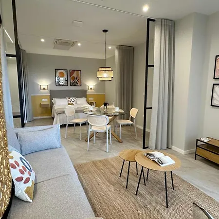 Paseo Colon Apartment *