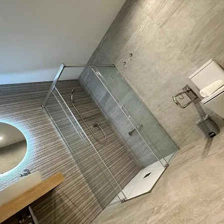 Paseo Colon Apartment *