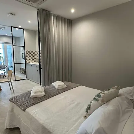Paseo Colon Apartment
