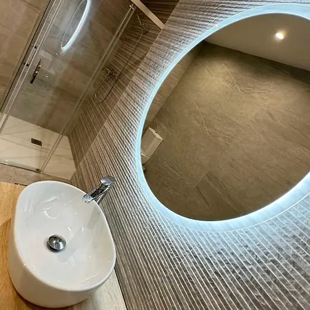 Paseo Colon Apartment *